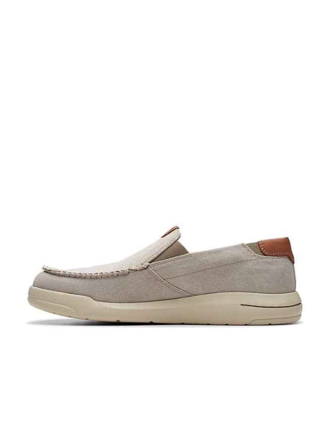Clarks Slippersy "Driftlite Step" w kolorze beżowym rozmiar: 41