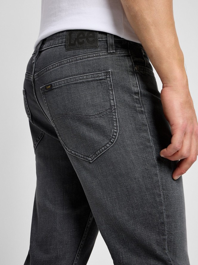 MĘSKIE SPODNIE JEANSOWE LEE AUSTIN DARK SMOKE 112355803