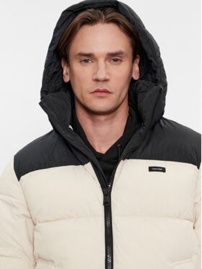 Calvin Klein Kurtka zimowa Crinkle K10K112227 Beżowy Regular Fit