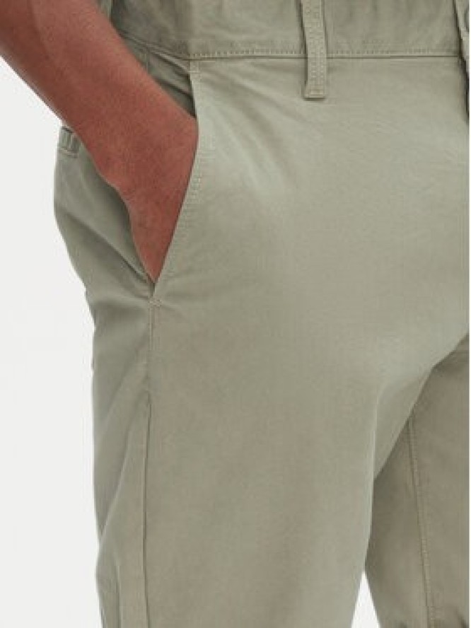 Tommy Jeans Szorty materiałowe Scanton DM0DM21950 Zielony Slim Fit