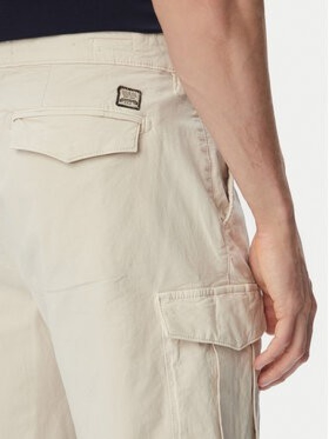 Guess Szorty materiałowe M6GDVA W1703 Kremowy Regular Fit