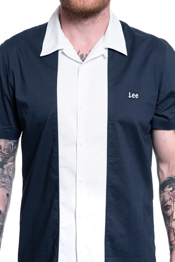 MĘSKA KOSZULA LEE SS BOWLING SHIRT REGULAR FIT SKY CAPTAIN L68BTGHY 112117040