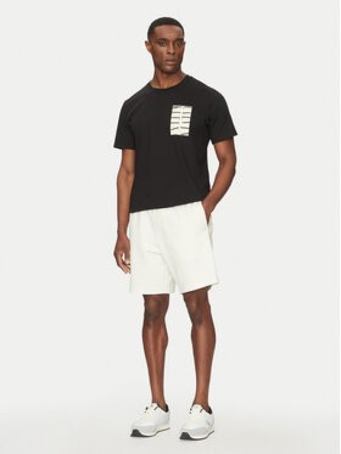 Calvin Klein Jeans T-Shirt Serif Box Graphic J30J327474 Czarny Regular Fit