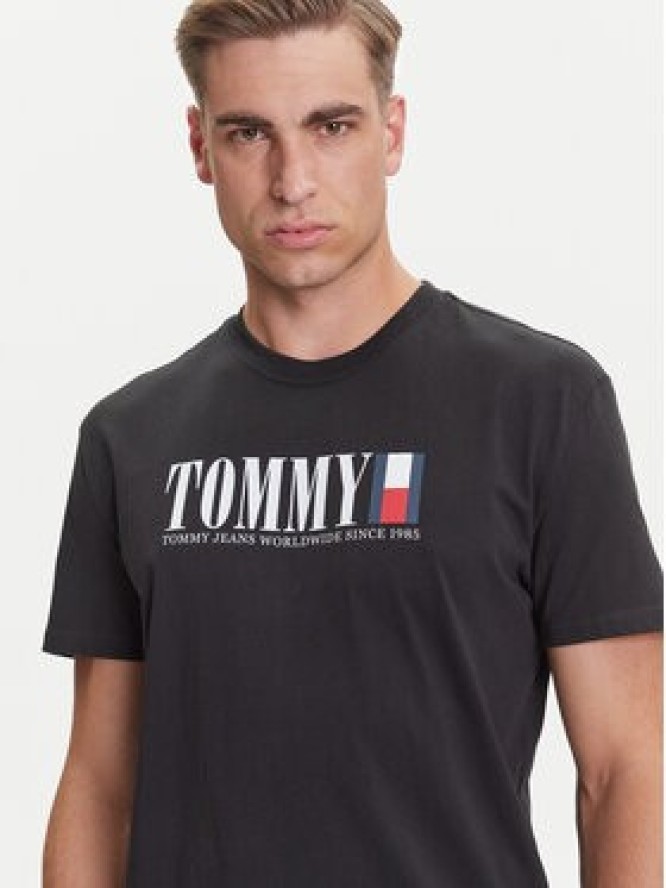 Tommy Jeans T-Shirt Dna Flag DM0DM21941 Czarny Regular Fit