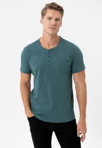 T-shirt z rozpinanym dekoltem TM-HUBRIS