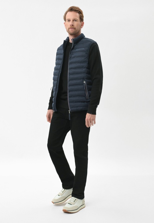 Pikowany bezrękawnik V-ANIM