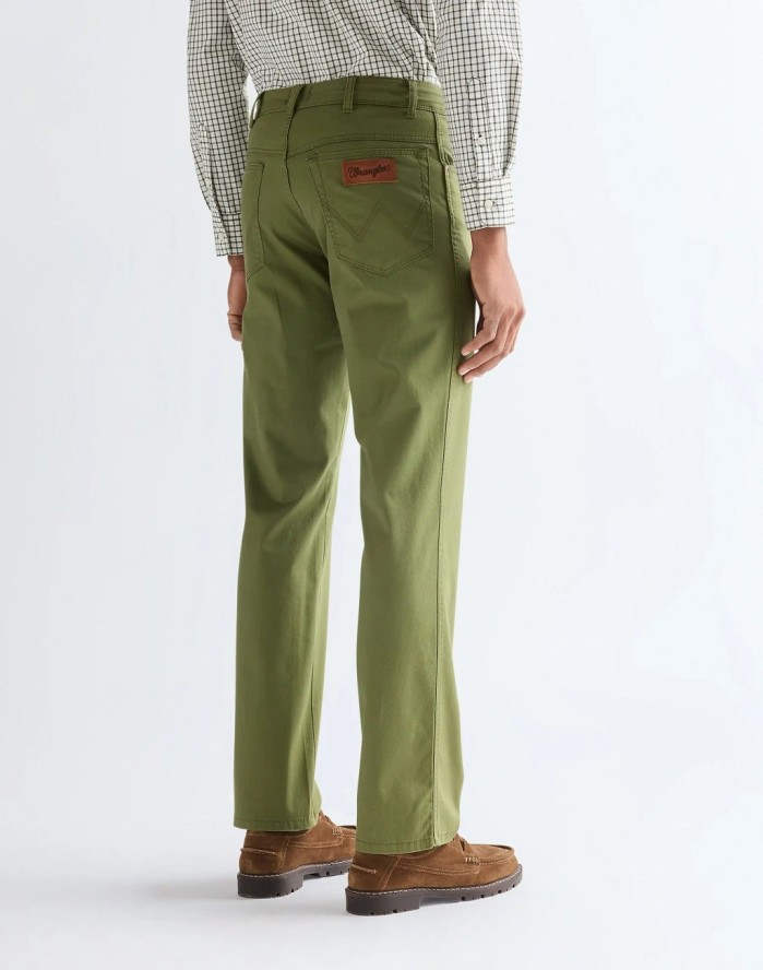 MESKIE SPODNIE WRANGLER TEXAS CAPULET OLIVE 112377794