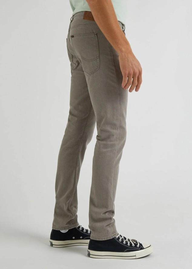 LEE LUKE MĘSKIE SPODNIE MATERIAŁOWE MUSHROOM LIGHT L719KMC62 112333675