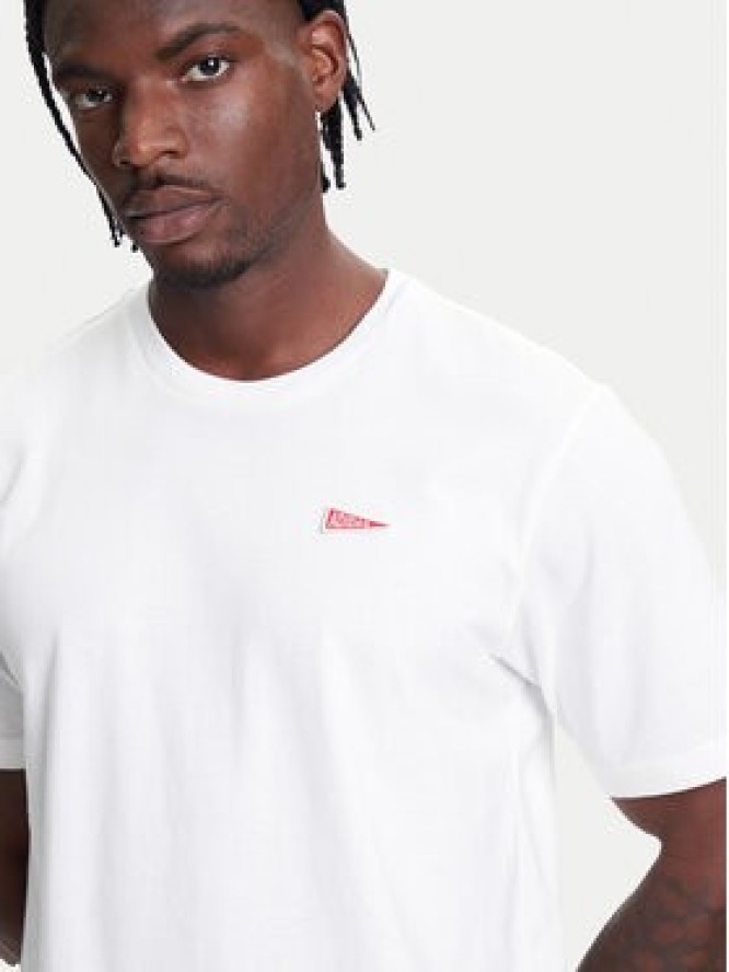 adidas T-Shirt Pennant Trim Graphic JL9226 Biały Regular Fit