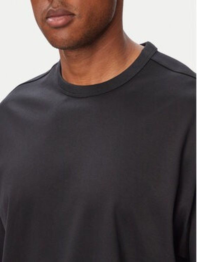 adidas T-Shirt Soft Lux KB8092 Czarny Regular Fit