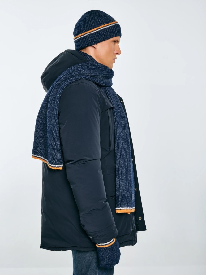 Szalik męski z kolorowym akcentem granatowy Wandegors 404