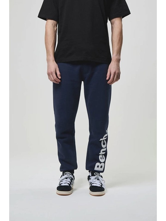 Bench Spodnie dresowe "Stanley Spots" w kolorze granatowym rozmiar: 50