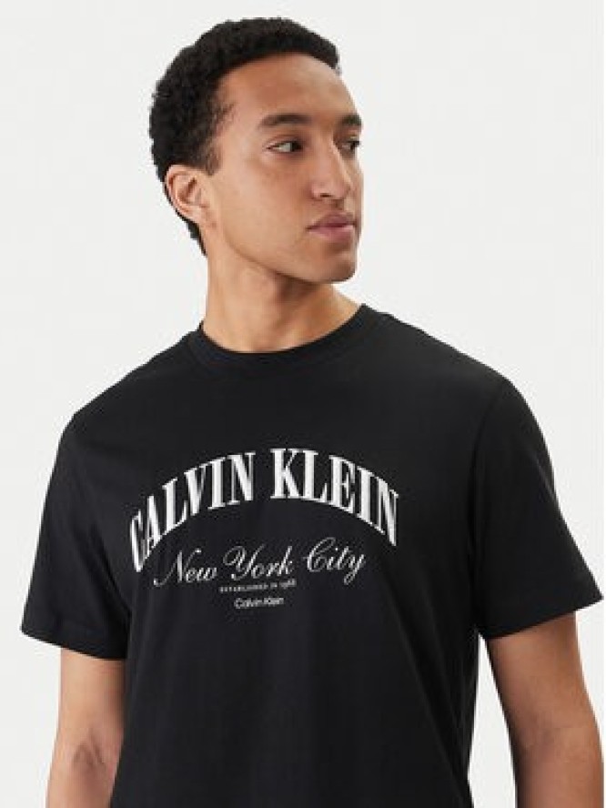 Calvin Klein Jeans T-Shirt LV04RF820G Czarny Regular Fit