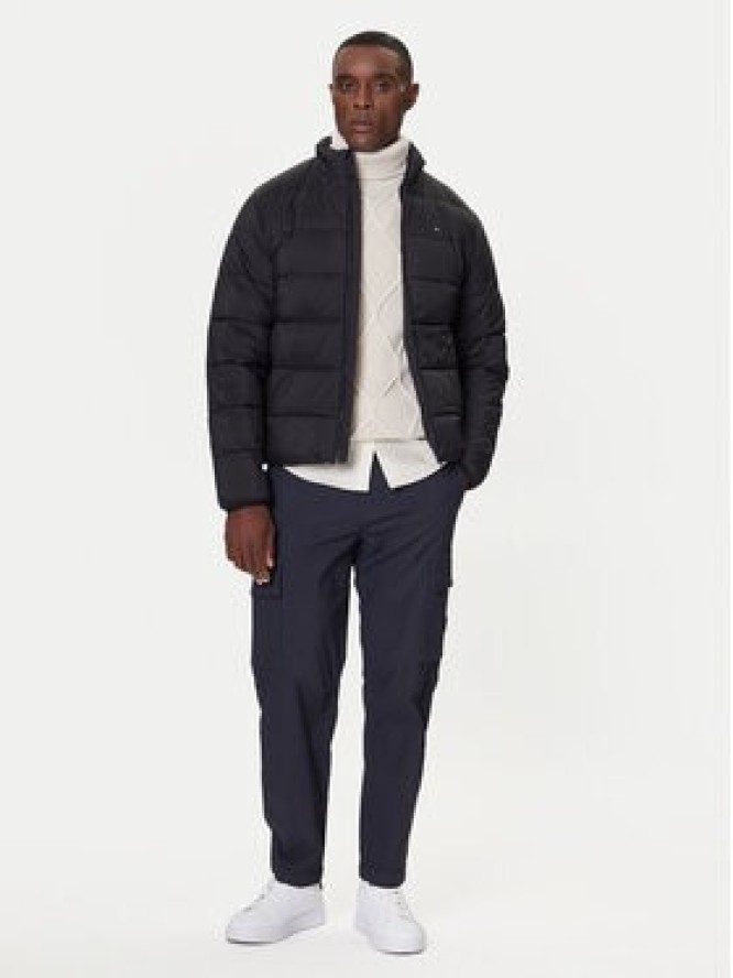 Tommy Hilfiger Kurtka zimowa MW0MW41982 Czarny Regular Fit