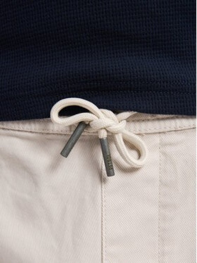 Petrol Industries Szorty materiałowe M-1050-SHO527 Biały Regular Fit