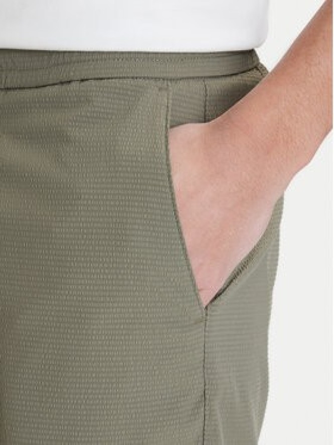 Calvin Klein Szorty materiałowe LV04LF610G Khaki Straight Fit