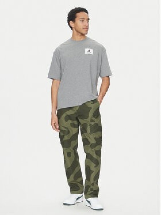 Nike T-Shirt DZ7313 091 Szary Regular Fit