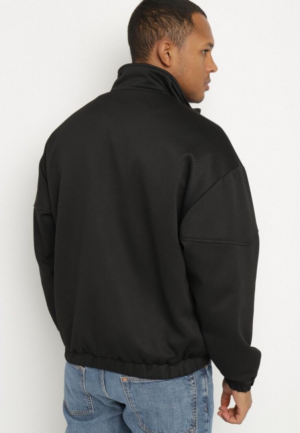 Czarna Kurtka Ozdobiona Napisem Fonilia