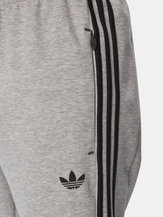 adidas Spodnie dresowe Spacer Teamgeist 26 Cutline Cuffed KR7072 Szary Regular Fit