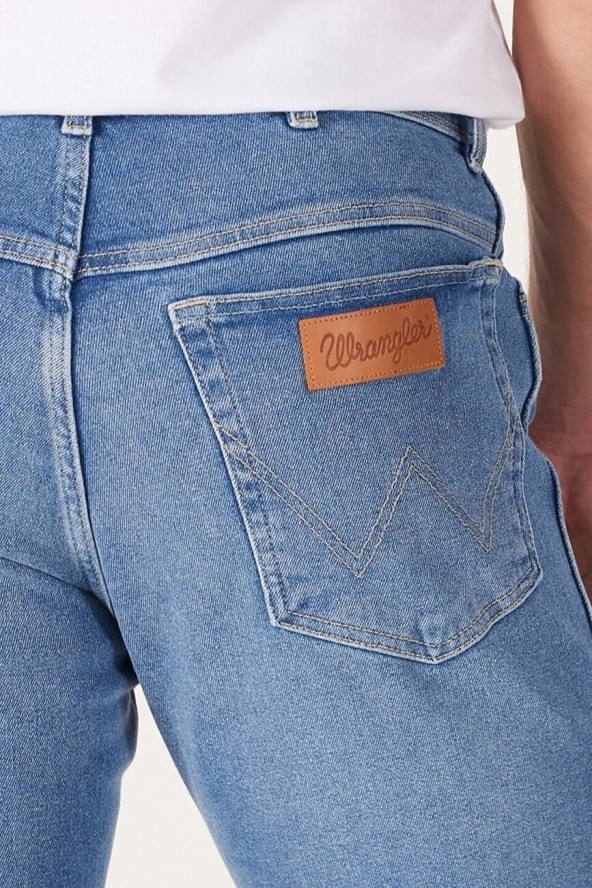 WRANGLER TEXAS SLIM MĘSKIE SPODNIE JEANSOWE BLUE MOON W12SU8392
