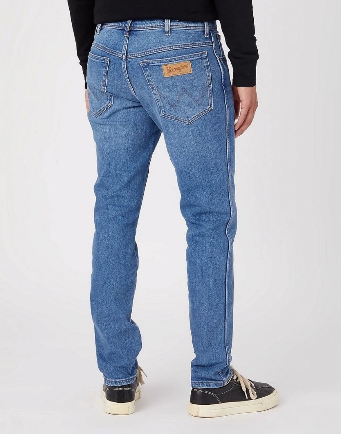 WRANGLER TEXAS TAPER MĘSKIE SPODNIE JEANSOWE NEW FAVORITE W12TJX21Y 112322668