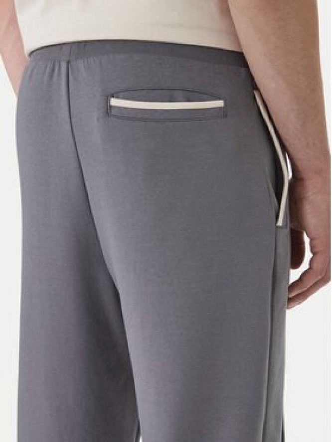 BOSS Spodnie dresowe Sense 50557197 Szary Regular Fit
