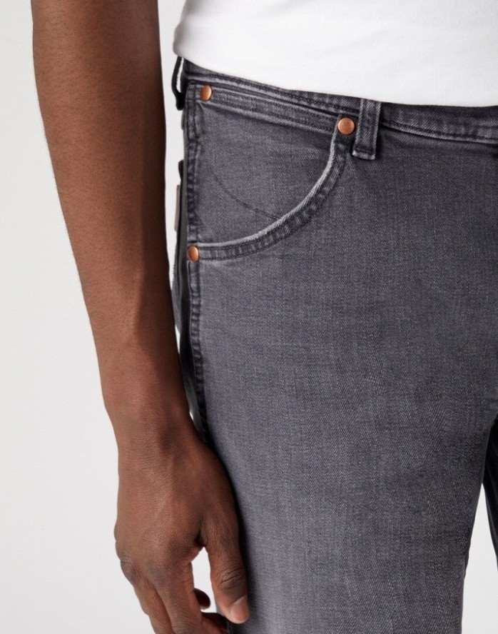 WRANGLER 11MWZ MĘSKIE SPODNIE JEANSOWE SALOON W1MZ29410