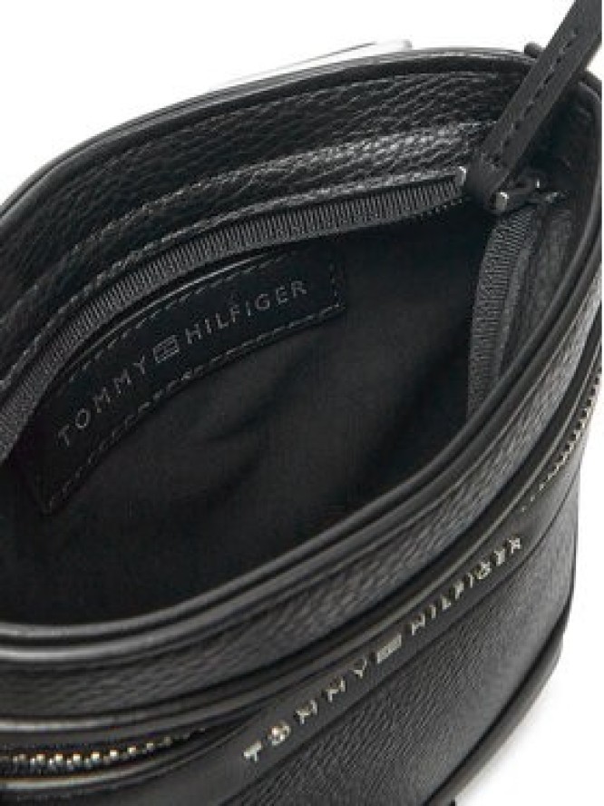 Tommy Hilfiger Saszetka Th Central Mini Crossover AM0AM13205 Czarny
