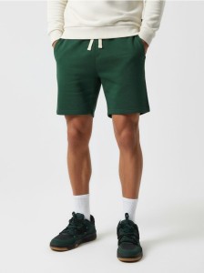 Szorty z wiązaniem - zielony