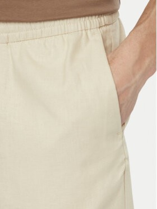 Calvin Klein Szorty materiałowe LV04LF620G Beżowy jasny Straight Fit