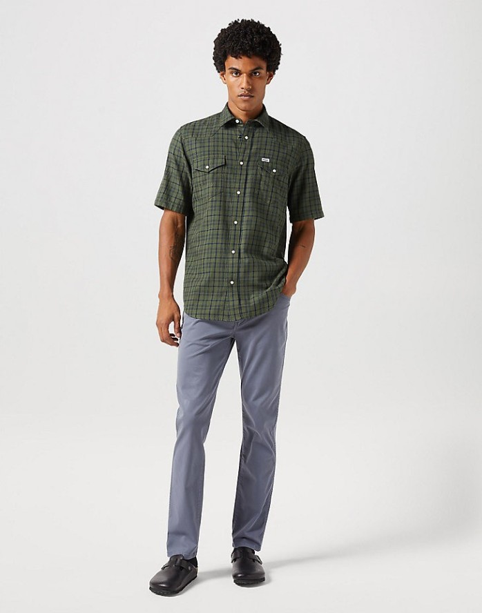 WRANGLER MĘSKIE SPODNIE MATERIAŁOWE LARSTON TURBULENCE 112351260 W18S017990