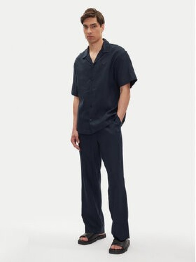 Emporio Armani Spodnie materiałowe EM000586 AF12356 UB102 Granatowy Regular Fit