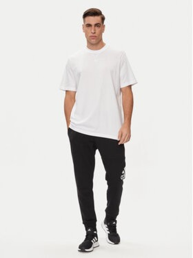 adidas T-Shirt ALL SZN IC9788 Biały Loose Fit