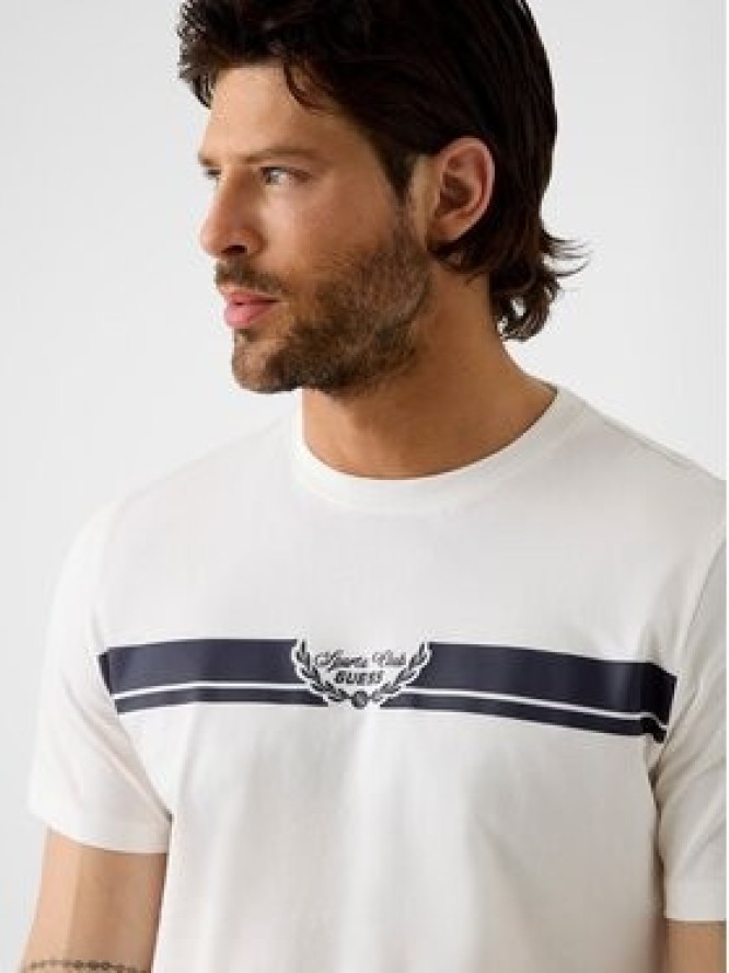 Guess T-Shirt 183445 Biały Classic Fit