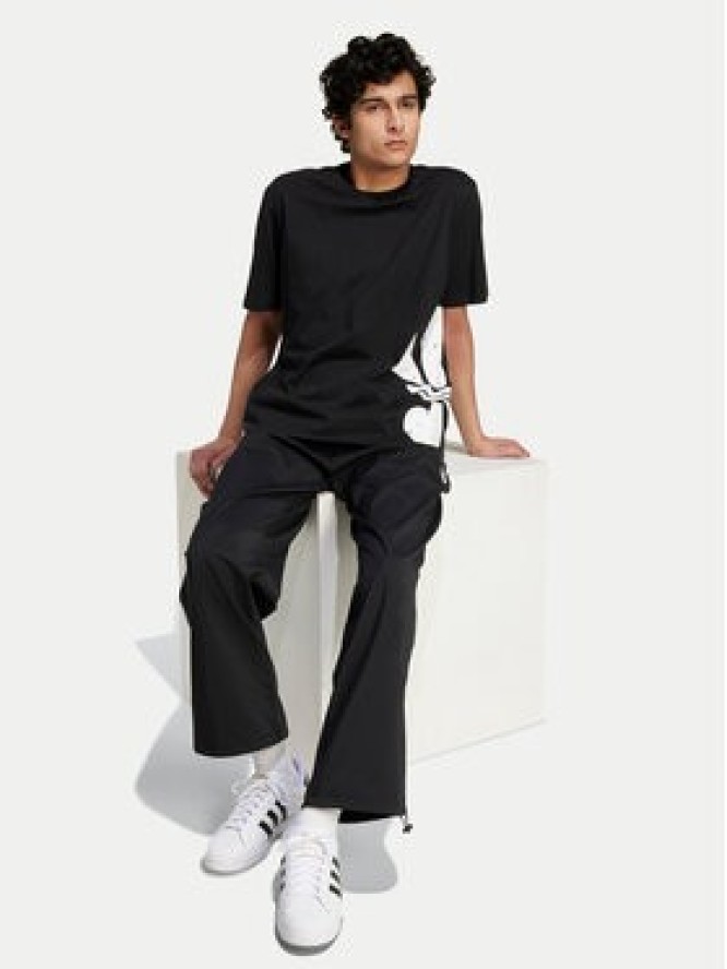 adidas T-Shirt Supply Street IZ2579 Czarny Regular Fit