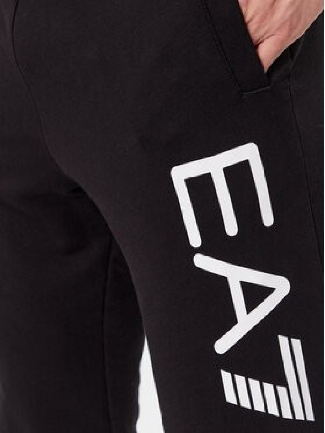 EA7 Emporio Armani Spodnie dresowe 7M000571 AF13512 MC001 Czarny Regular Fit