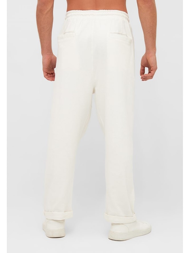 Bench Spodnie dresowe "Jessie" w kolorze białym rozmiar: 56