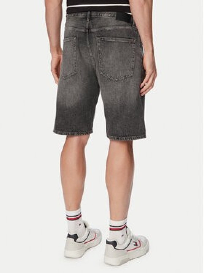 Tommy Jeans Szorty jeansowe Otis DM0DM23066 Czarny Regular Fit