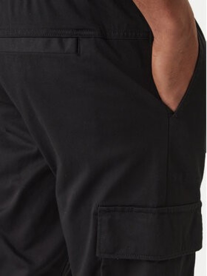 Calvin Klein Jeans Spodnie dresowe J30J324696 Czarny Skinny Fit