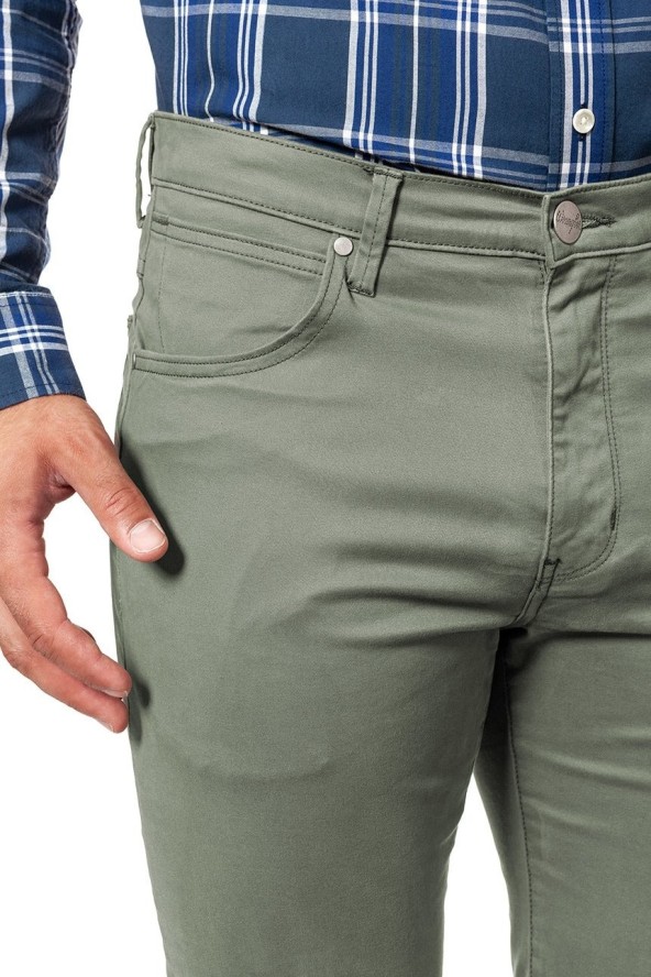 WRANGLER SPODNIE MĘSKIE ARIZONA DUSTY GREEN W12ORW457 112126447
