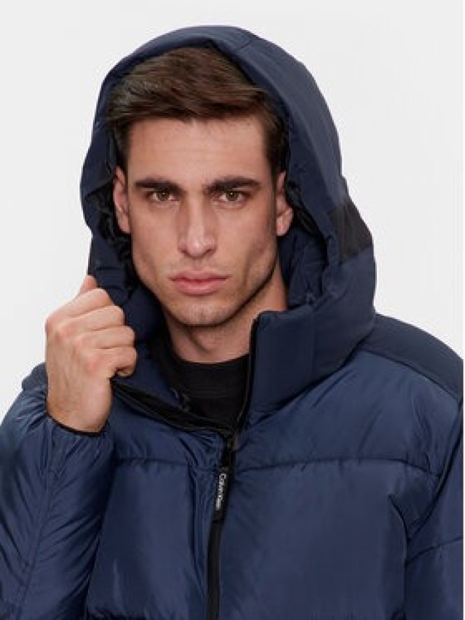 Calvin Klein Kurtka zimowa K10K110329 Granatowy Regular Fit