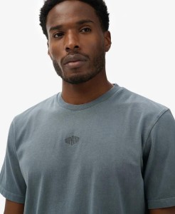 superdry Micro Logo T-Shirt – 100% bawełna organiczna, Loose Fit – Stormy