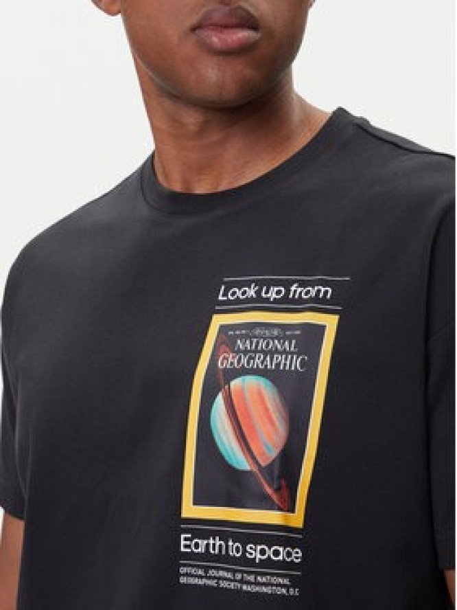adidas T-Shirt National Geographic JD5964 Czarny Loose Fit