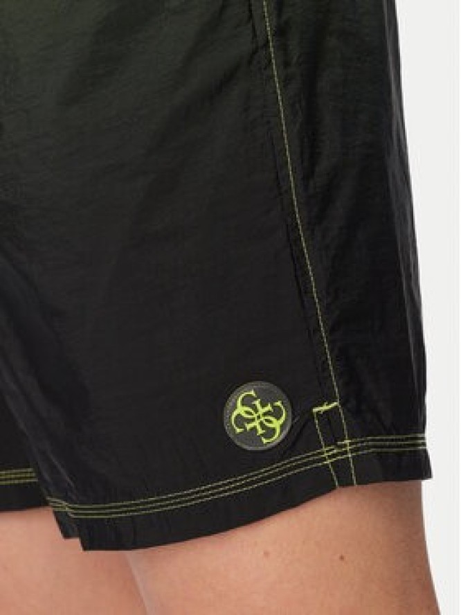 Guess Szorty kąpielowe F6GT19 WN172 Zielony ciemny Regular Fit