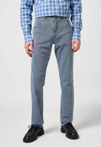 WRANGLER MĘSKIE SPODNIE JEANSOWE GREENSBORO DUSTY BLUE 112362404