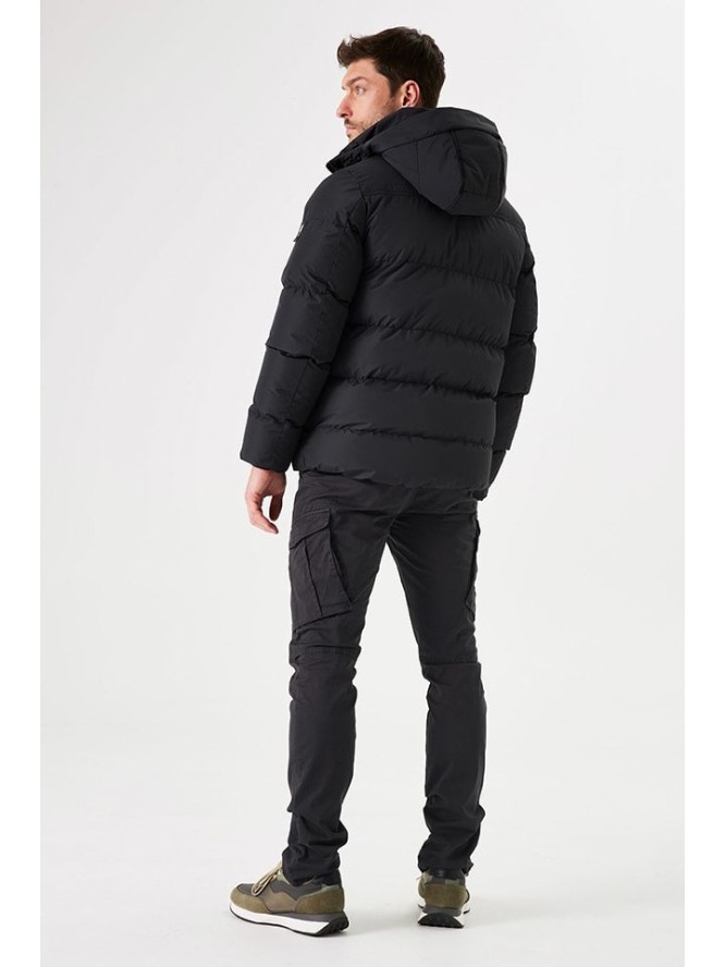 Garcia Kurtka pikowana w kolorze czarnym rozmiar: XL