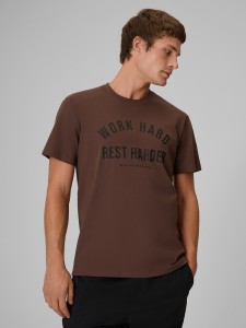 4F T-shirt regular z nadrukiem męski - brązowy S