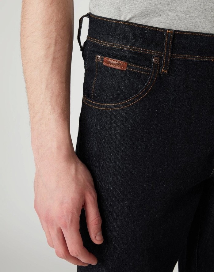WRANGLER TEXAS MĘSKIE SPODNIE JEANSOWE SLIM DARK RINSE W12SP690A 112126514