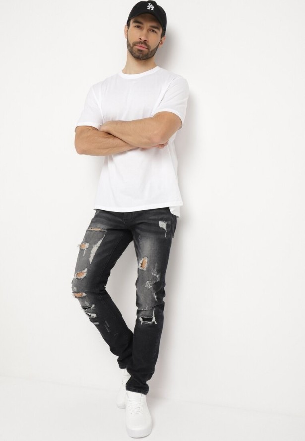 Czarne Jeansy Regular Ozdobione Dziurami i Przetarciami Tetersa