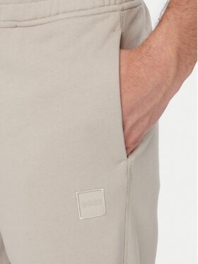 BOSS Szorty sportowe 50511726 Szary jasny Regular Fit